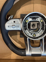 Mercedes AMG Carbon Steering Wheel - carbon detail